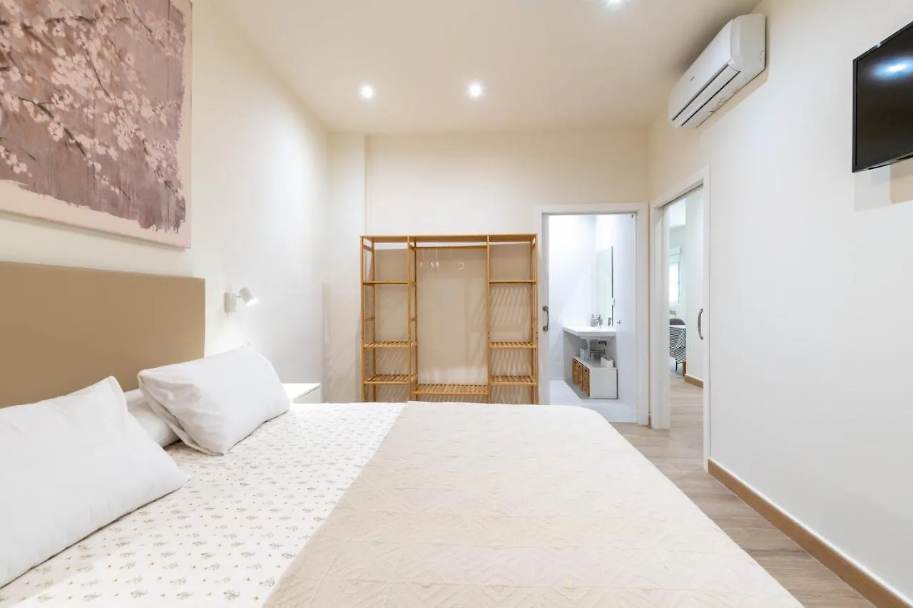 Apartamentos Cervantes 17 إشبيلية 0*,